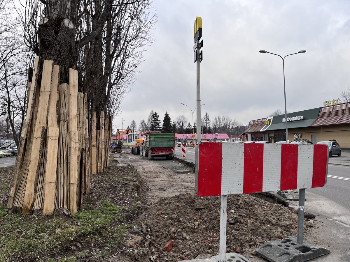 Rozbudowa skrzyżowania ul. Lwowskiej i ul. Mieszka I [luty 2023]
